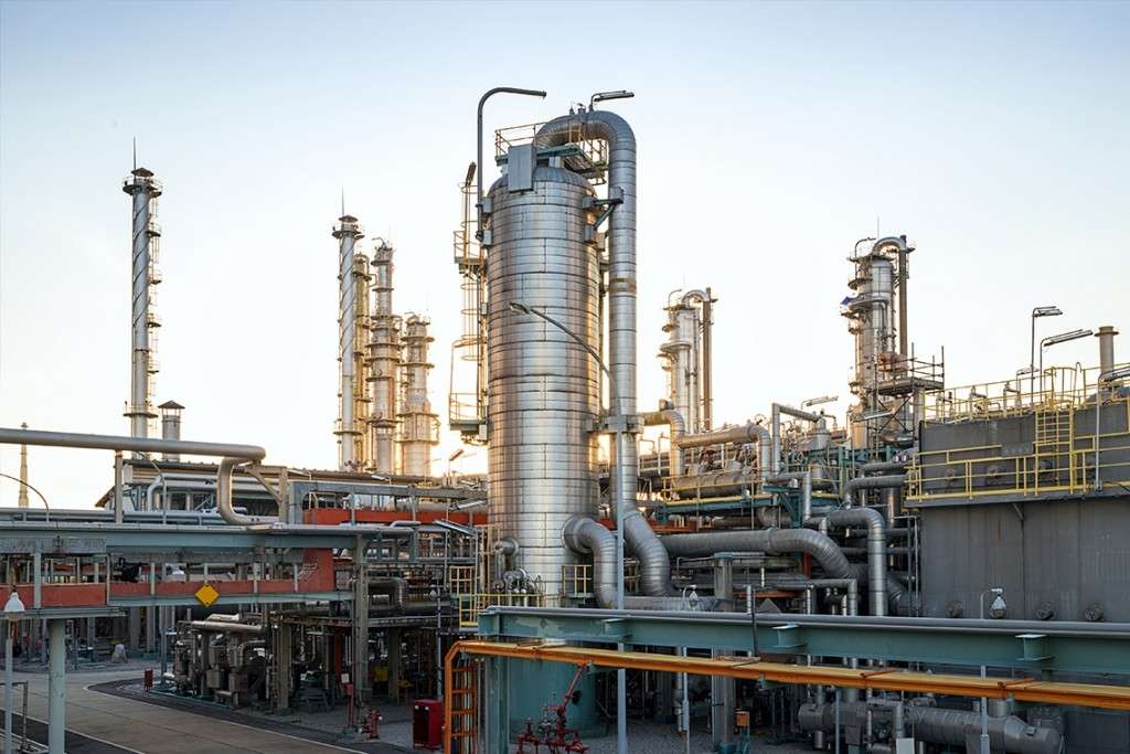 industrial refinery in chemical industry