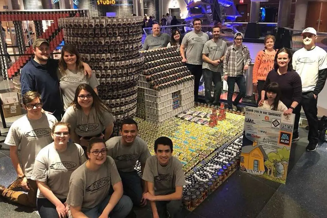 Web-Canstruction